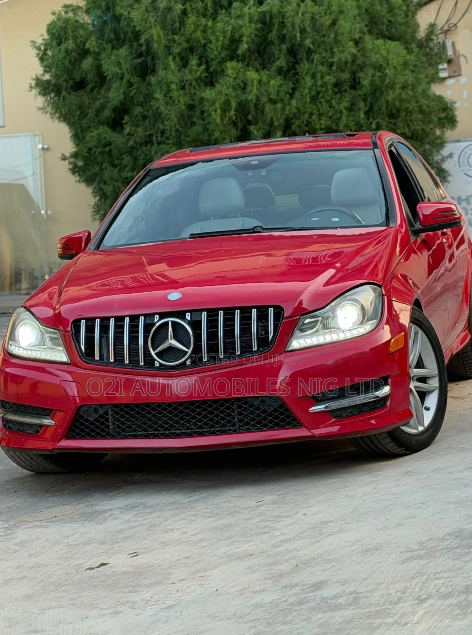Mercedes-Benz C350 2013 Red