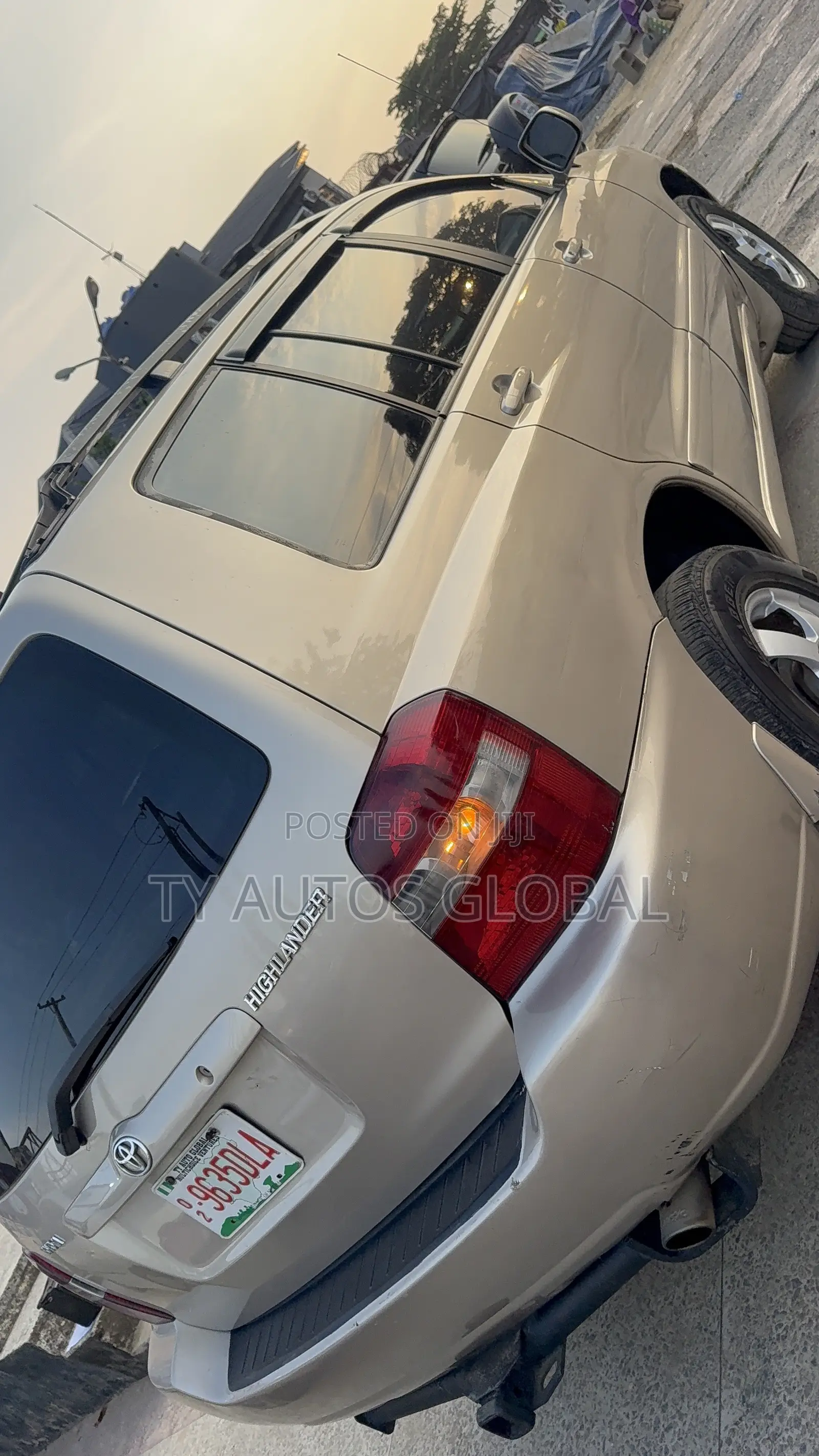 Toyota Highlander V6 2006 Gold
