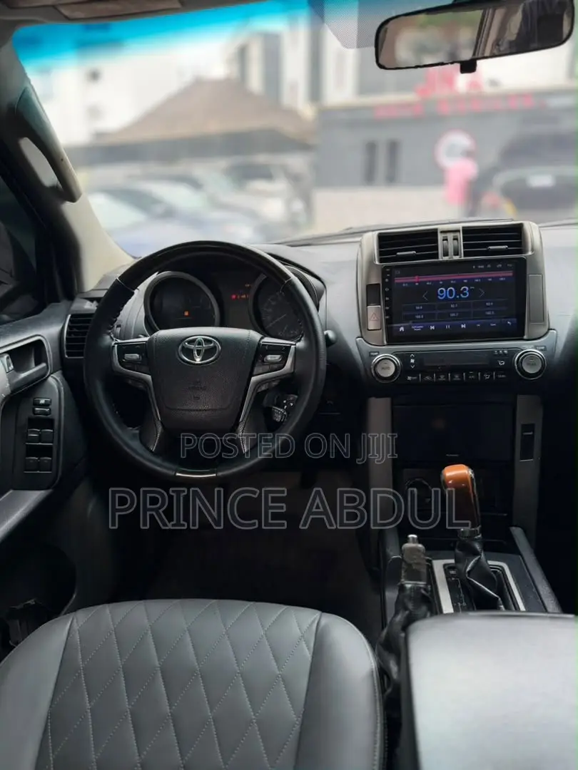 Toyota Land Cruiser 2018 Black