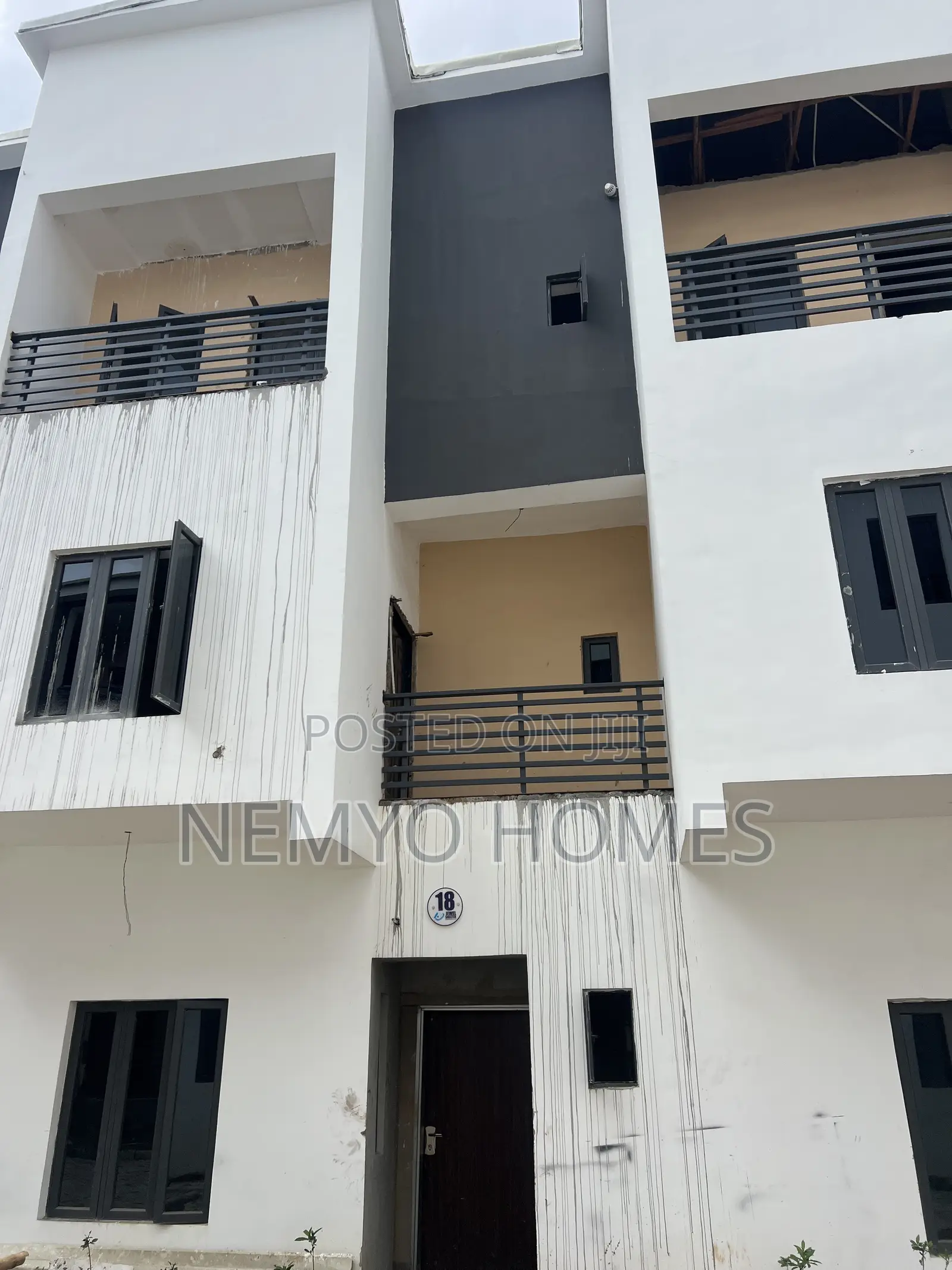4bdrm Duplex in Kaura for sale