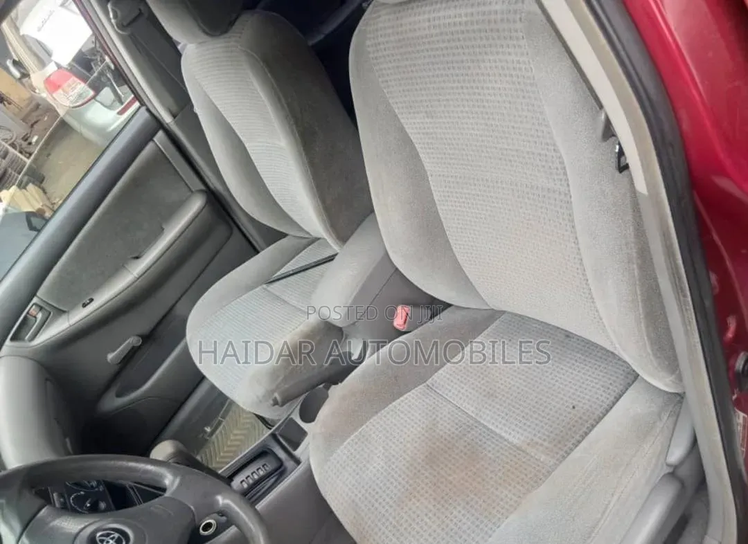 Toyota Corolla 2006 Maroon