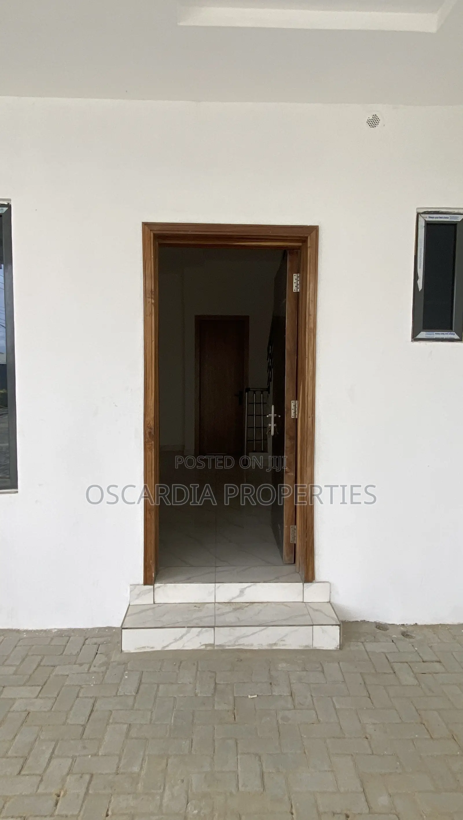 4bdrm Townhouse/Terrace in Lekki Scheme 2, Ogombo for sale