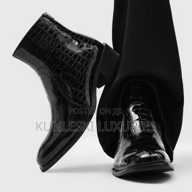 Original Embossed Crocodile Zipper Chelsea Boot