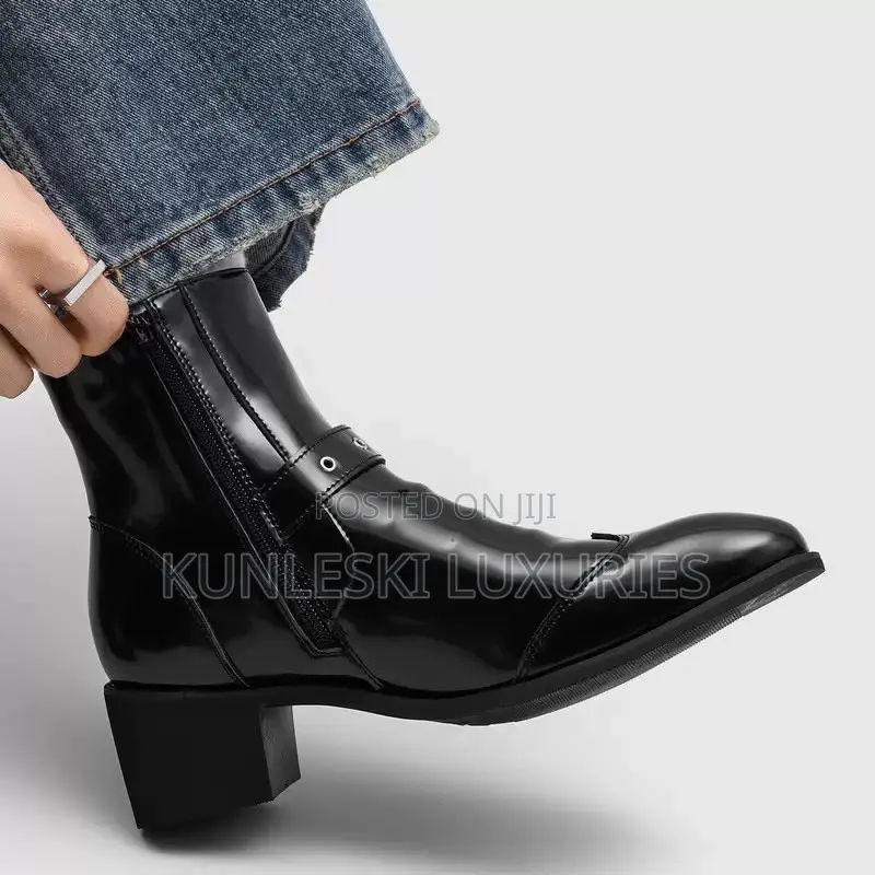 Original British Chain Patent Leather Boot