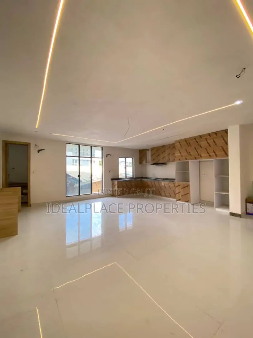 2bdrm Apartment in Victoria Island for sale