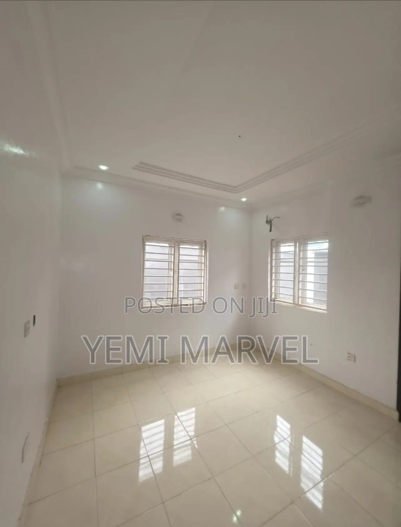 2bdrm Block of Flats in At The Back Of Royal for rent