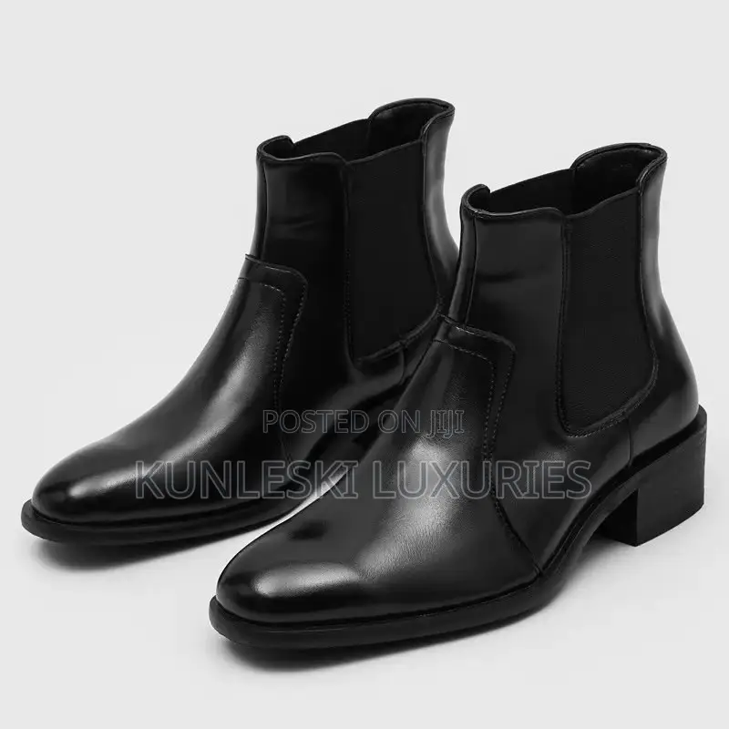 Original Heeled Patch Chelsea Leather Boot