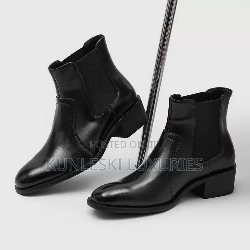 Original Heeled Patch Chelsea Leather Boot