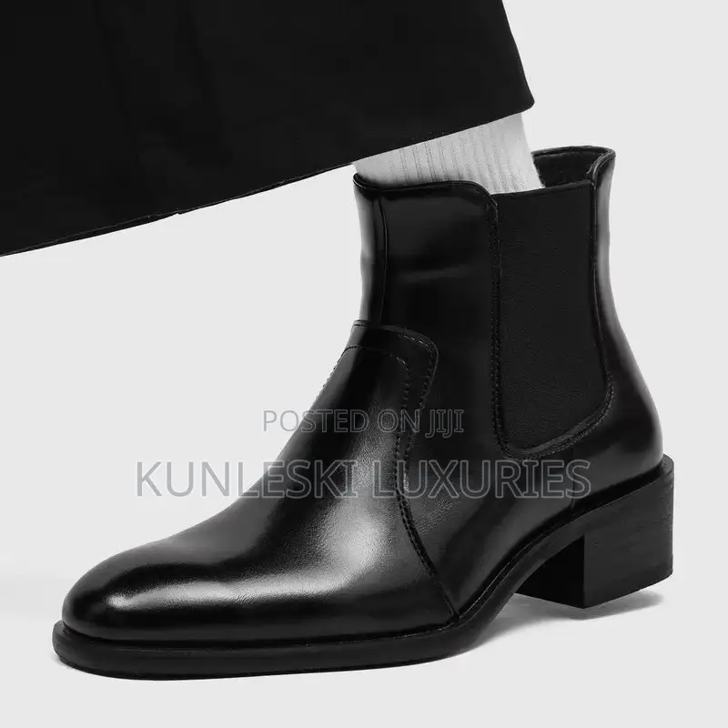 Original Heeled Patch Chelsea Leather Boot