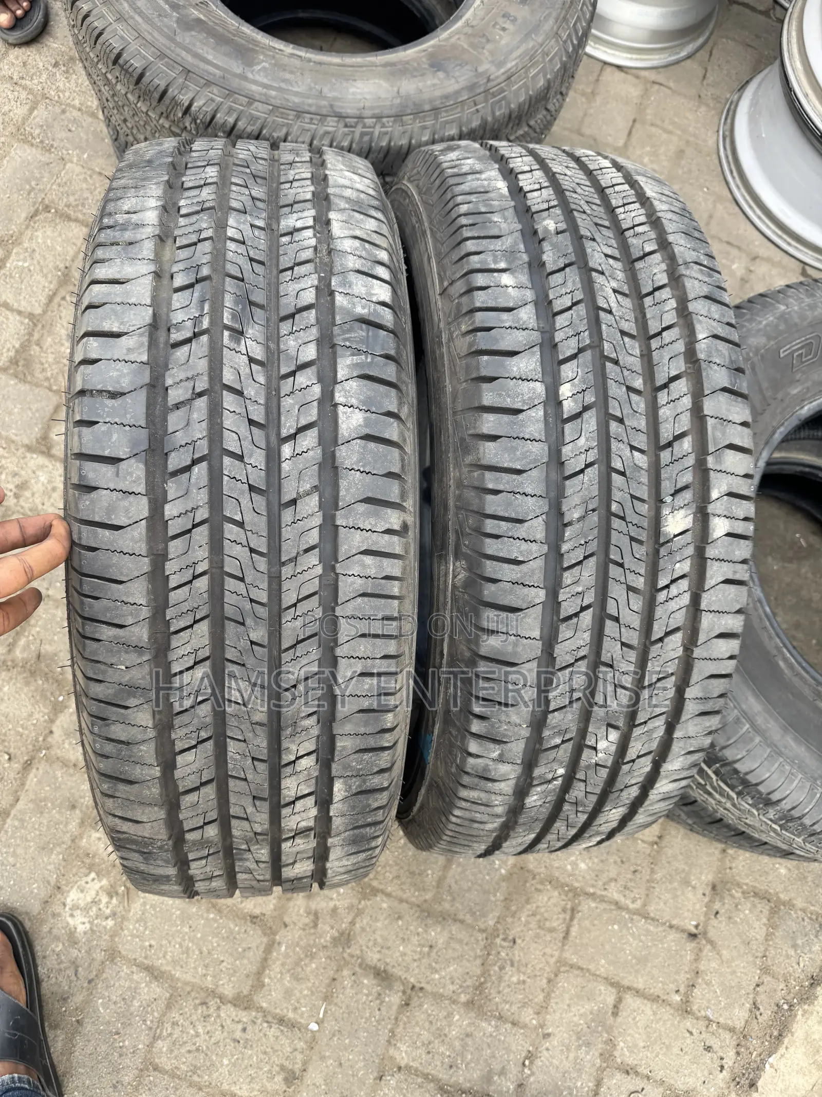 Tire 205 55 R 16