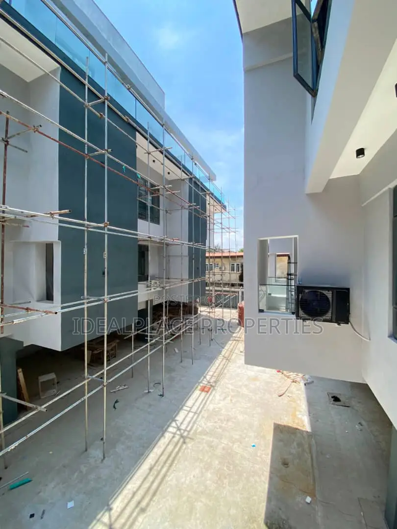 4bdrm Townhouse/Terrace in Victoria Island for sale
