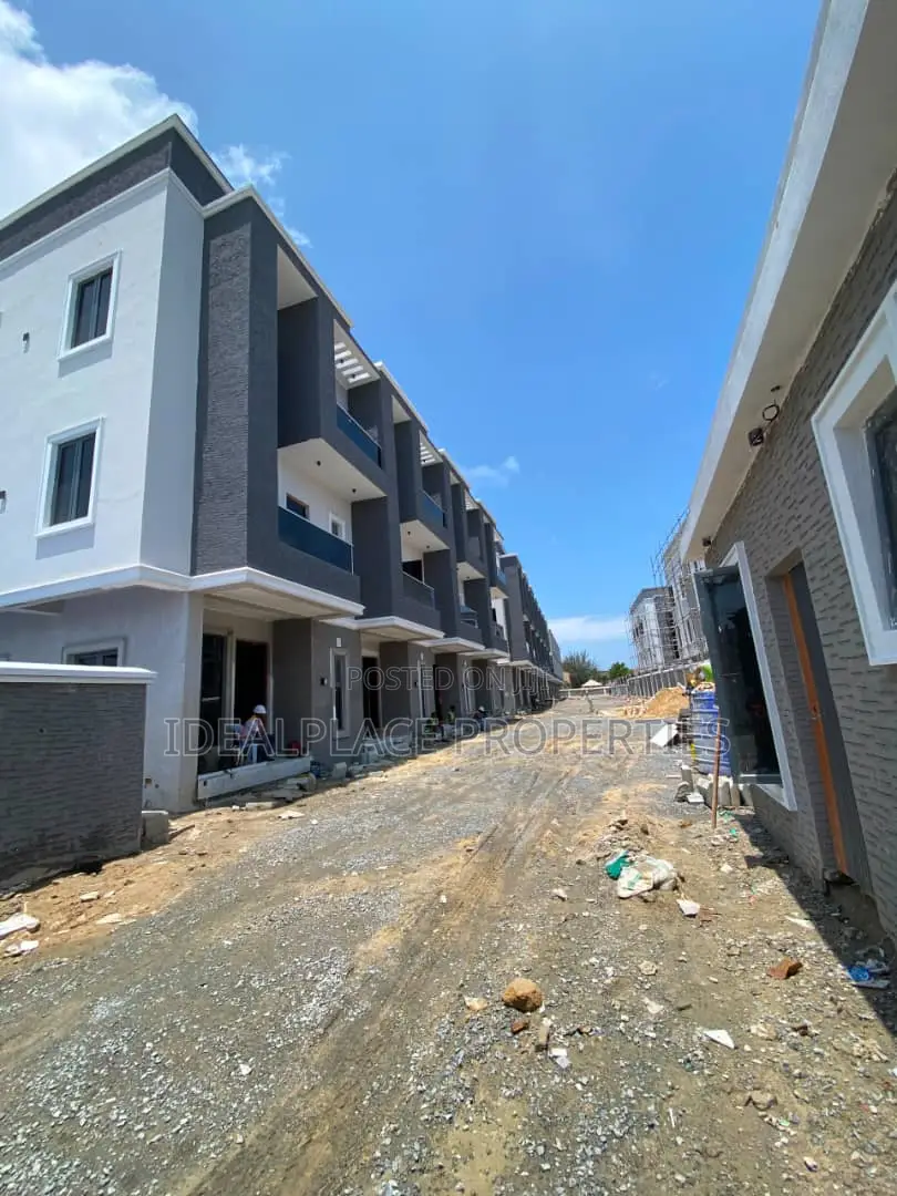 4bdrm Townhouse/Terrace in Victoria Island for sale