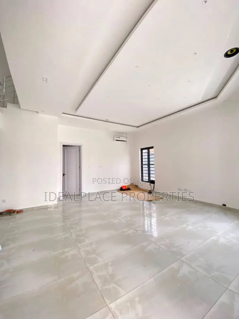 4bdrm Townhouse/Terrace in Victoria Island for sale