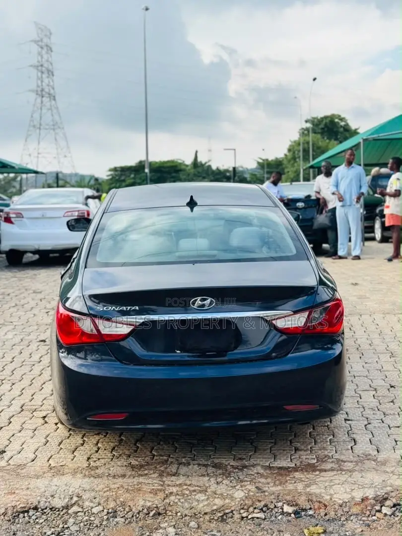 Hyundai Sonata 2014 Black