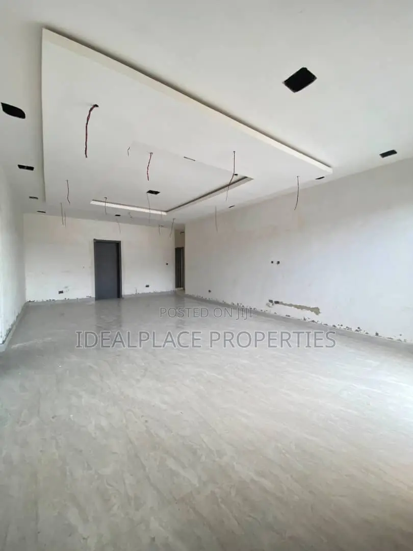 3bdrm Apartment in Victoria Island for sale