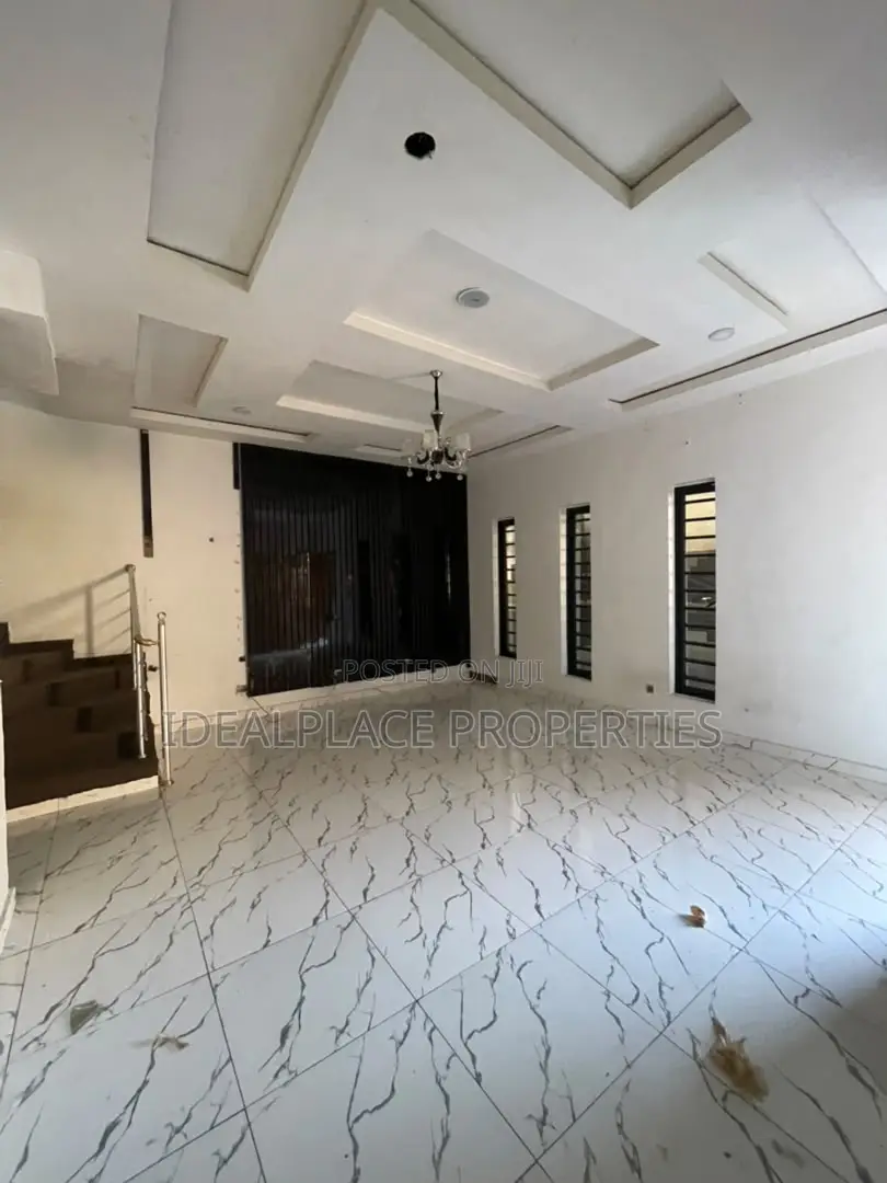 4bdrm Duplex in Ikota for rent