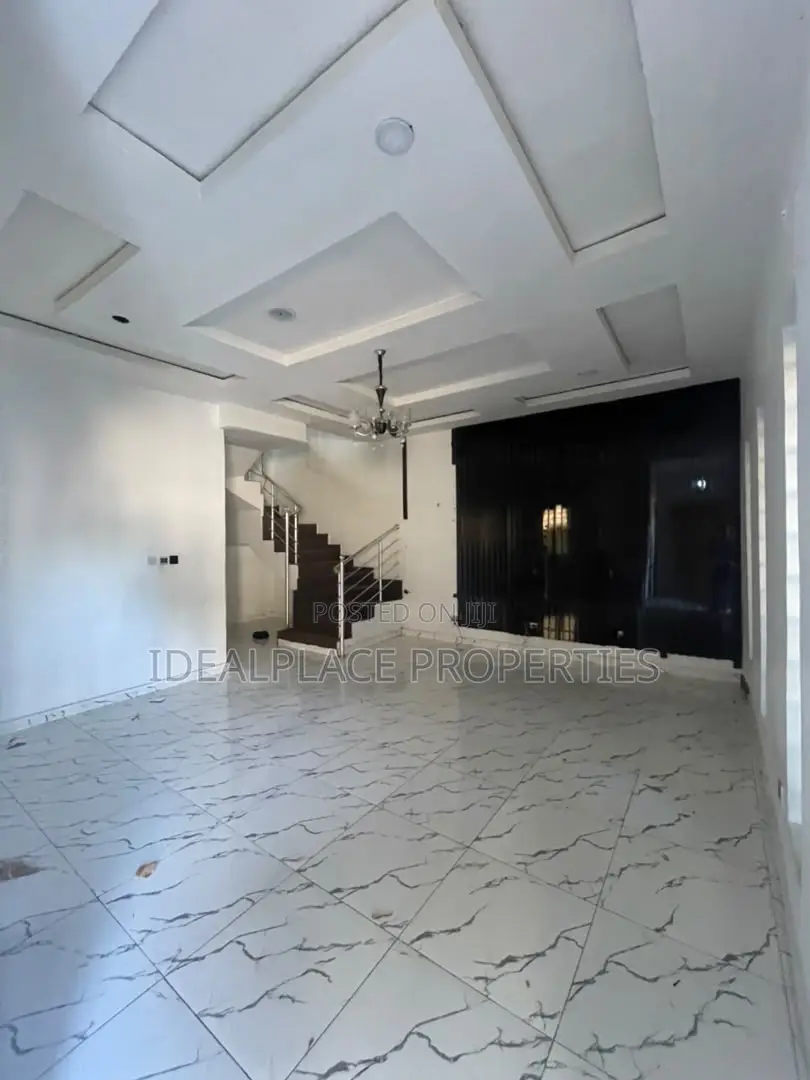 4bdrm Duplex in Ikota for rent