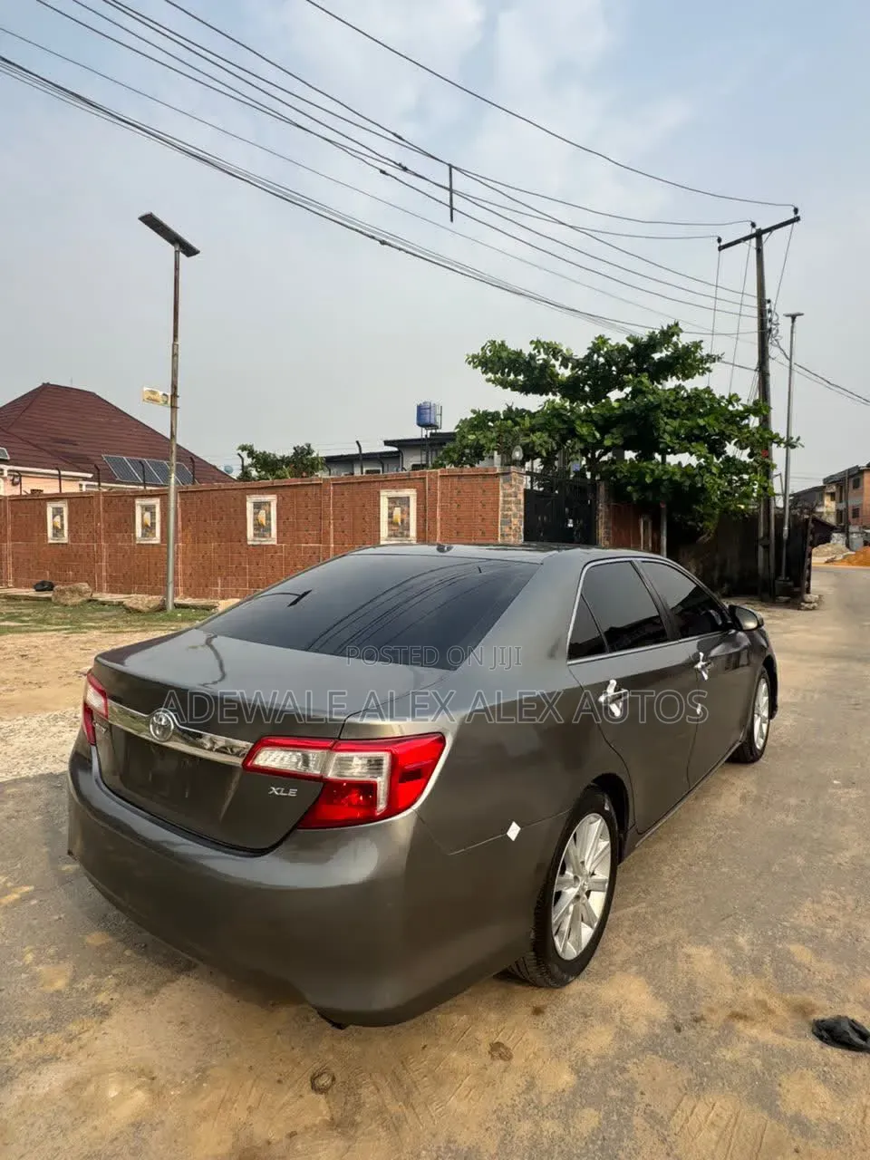 Toyota Camry XLE V6 4dr Sedan (3.5L 6cyl 6A) 2013 Gray