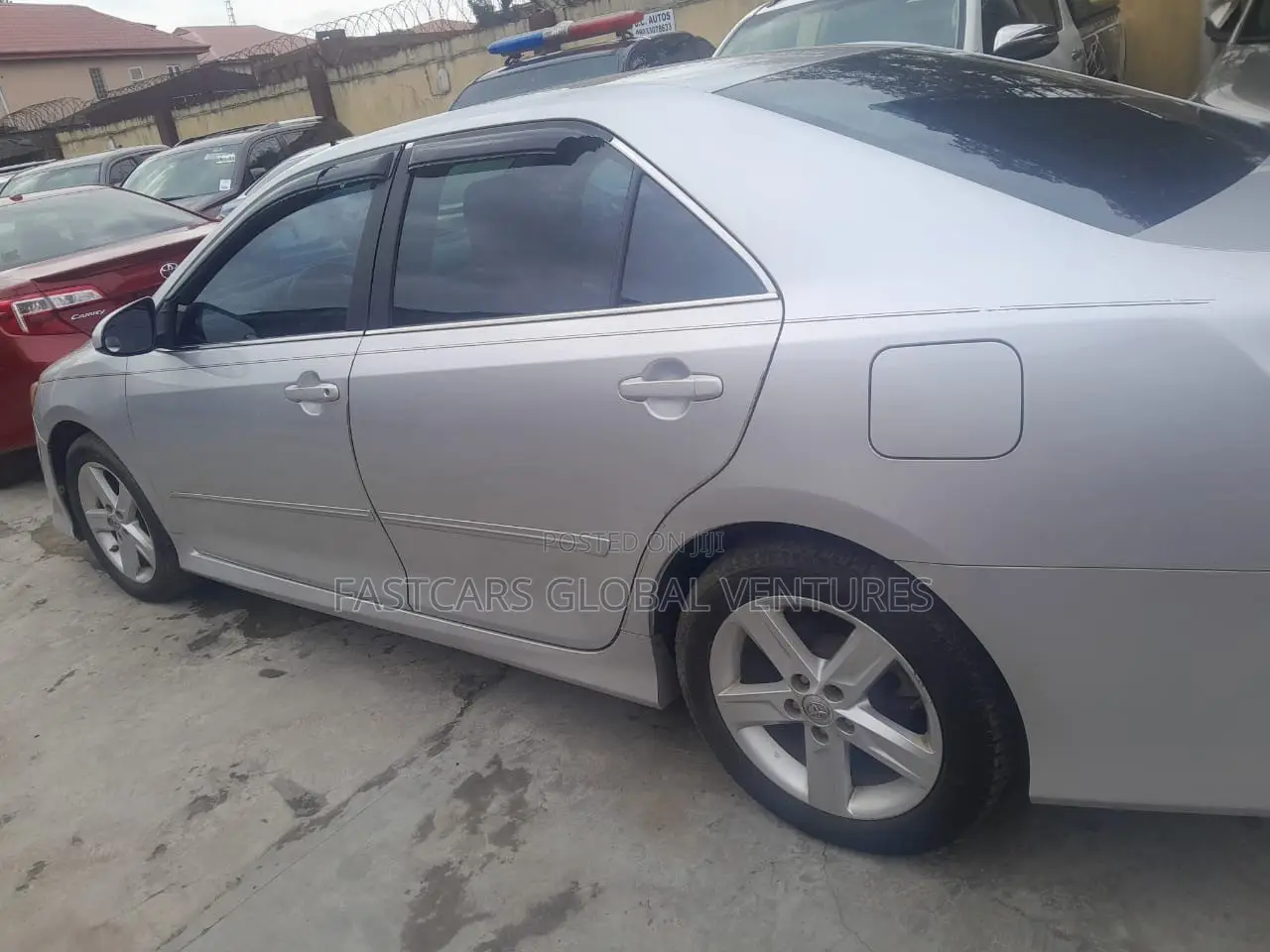 Toyota Camry SE 4dr Sedan (2.5L 4cyl 6A) 2013 Silver