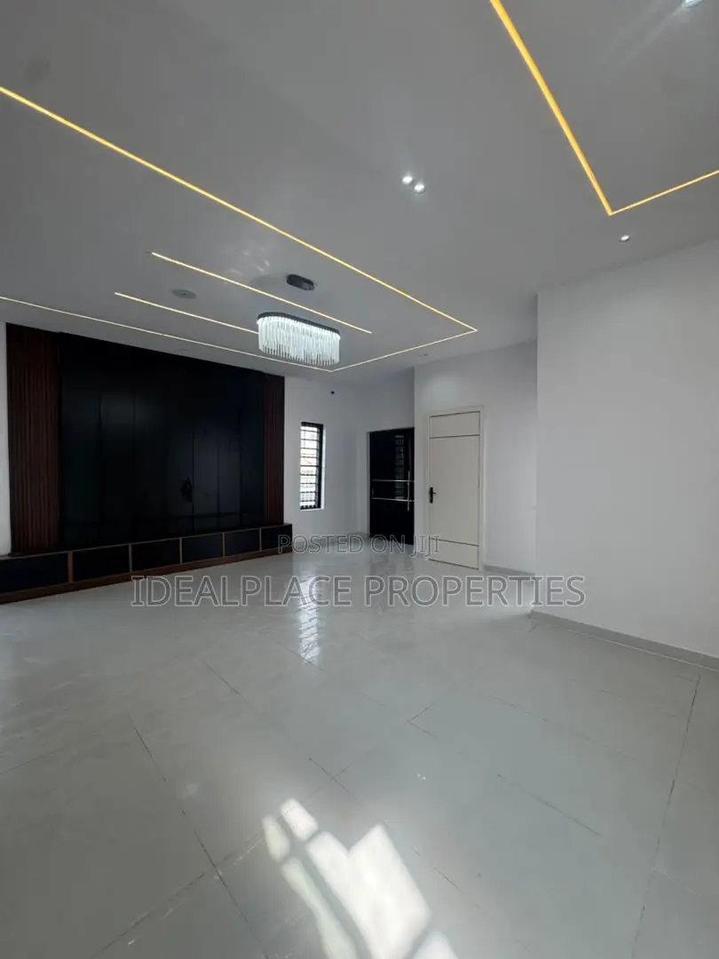 4bdrm Duplex in Sangotedo for sale