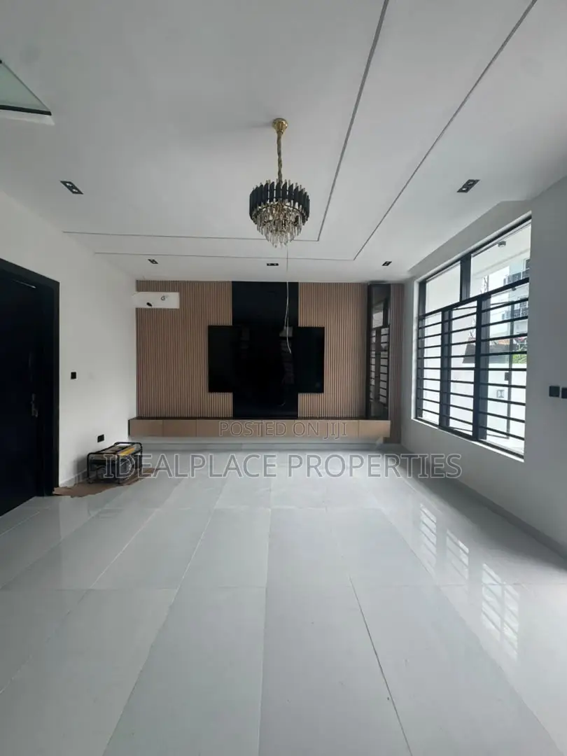 4bdrm Duplex in Sangotedo for sale