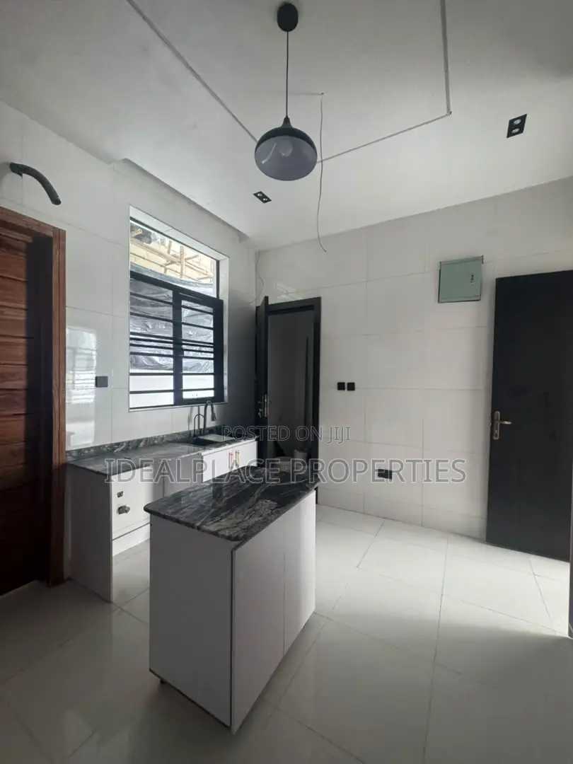 4bdrm Duplex in Sangotedo for sale
