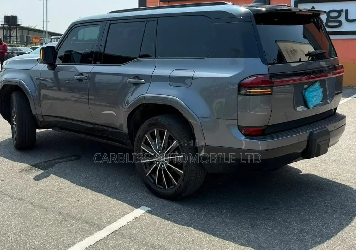 Lexus GX 2025 Blue