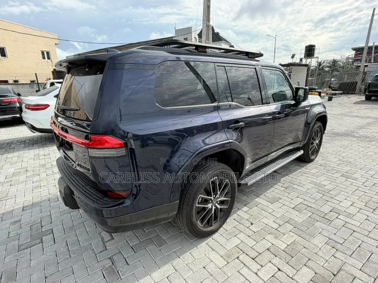 New Lexus GX 2025 Gray