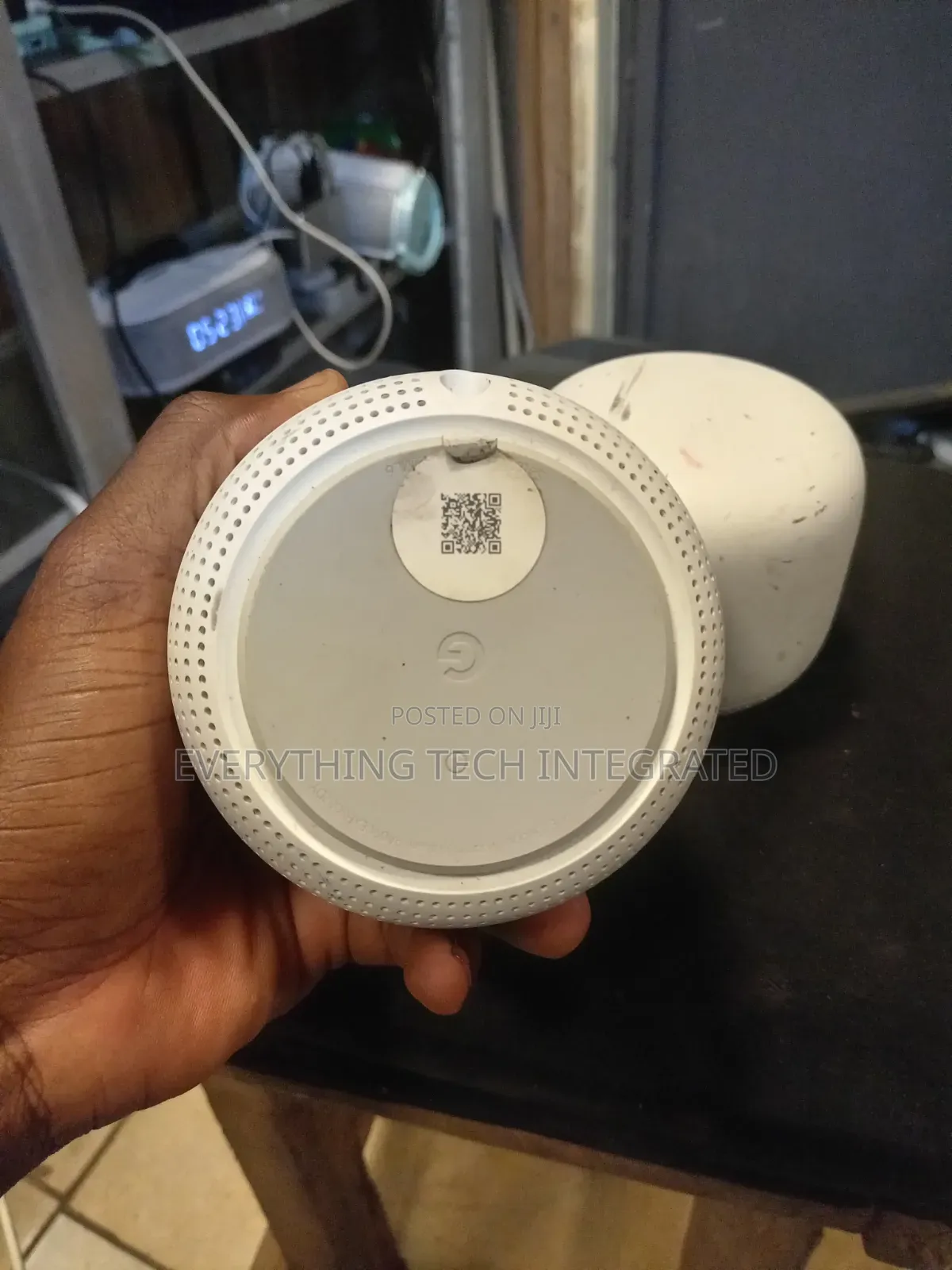 Google Nest Wifi Pro Wi-Fi 6E Router Mesh System - Router and Point