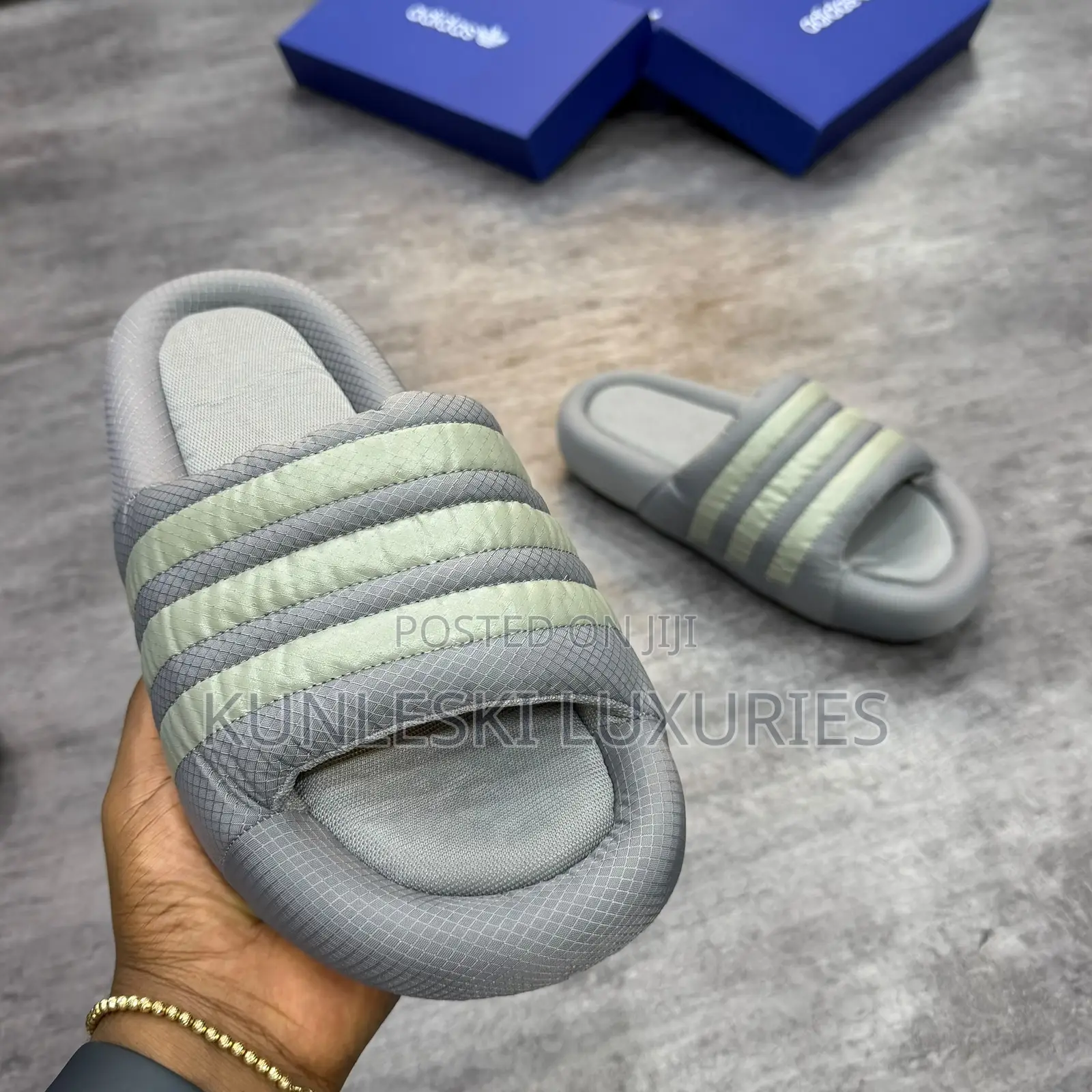 Original Adidas Adilette 24 Slides