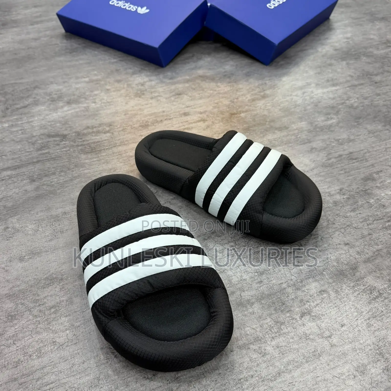 Original Adidas Adilette 24 Slides