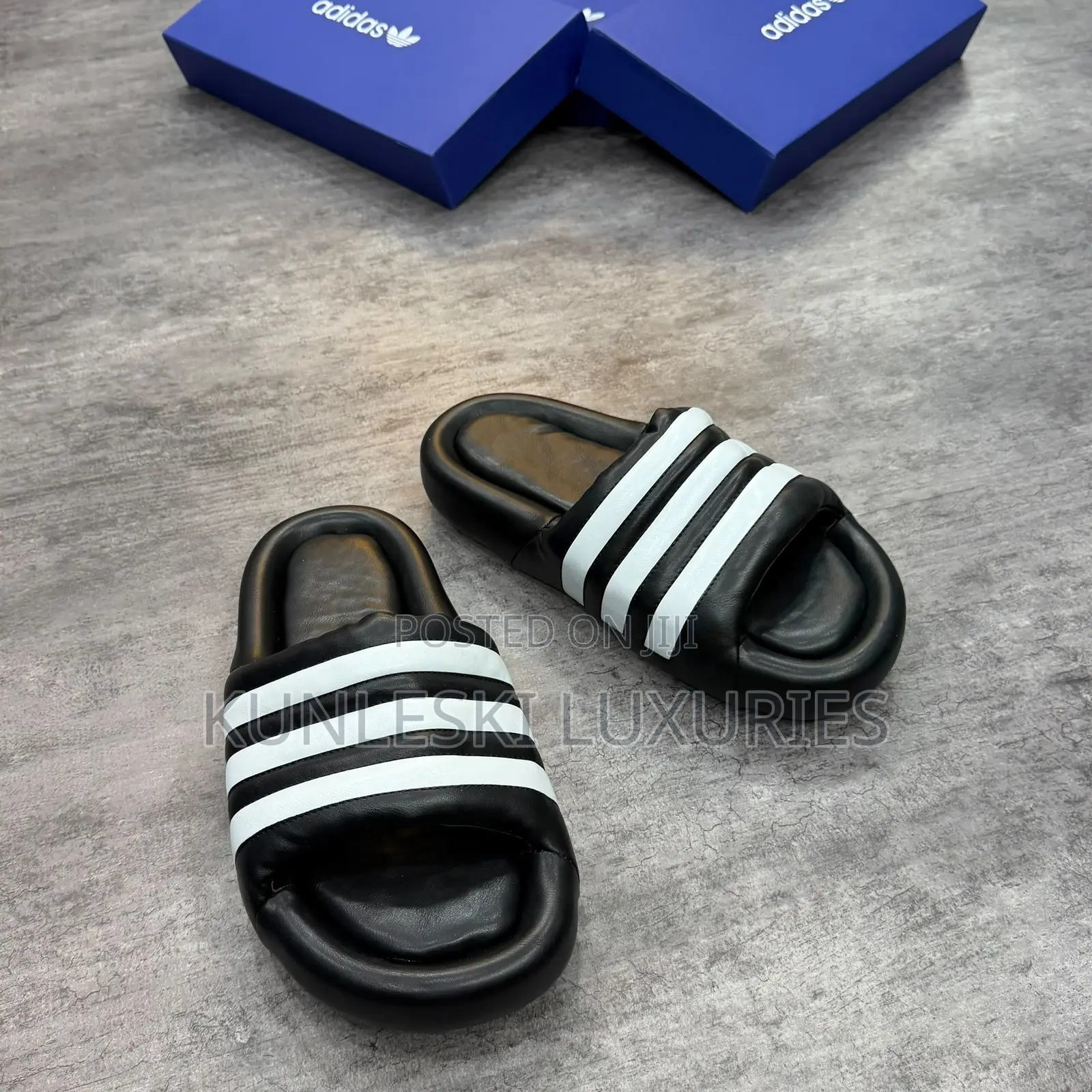 Original Adidas Adilette 24 Slides