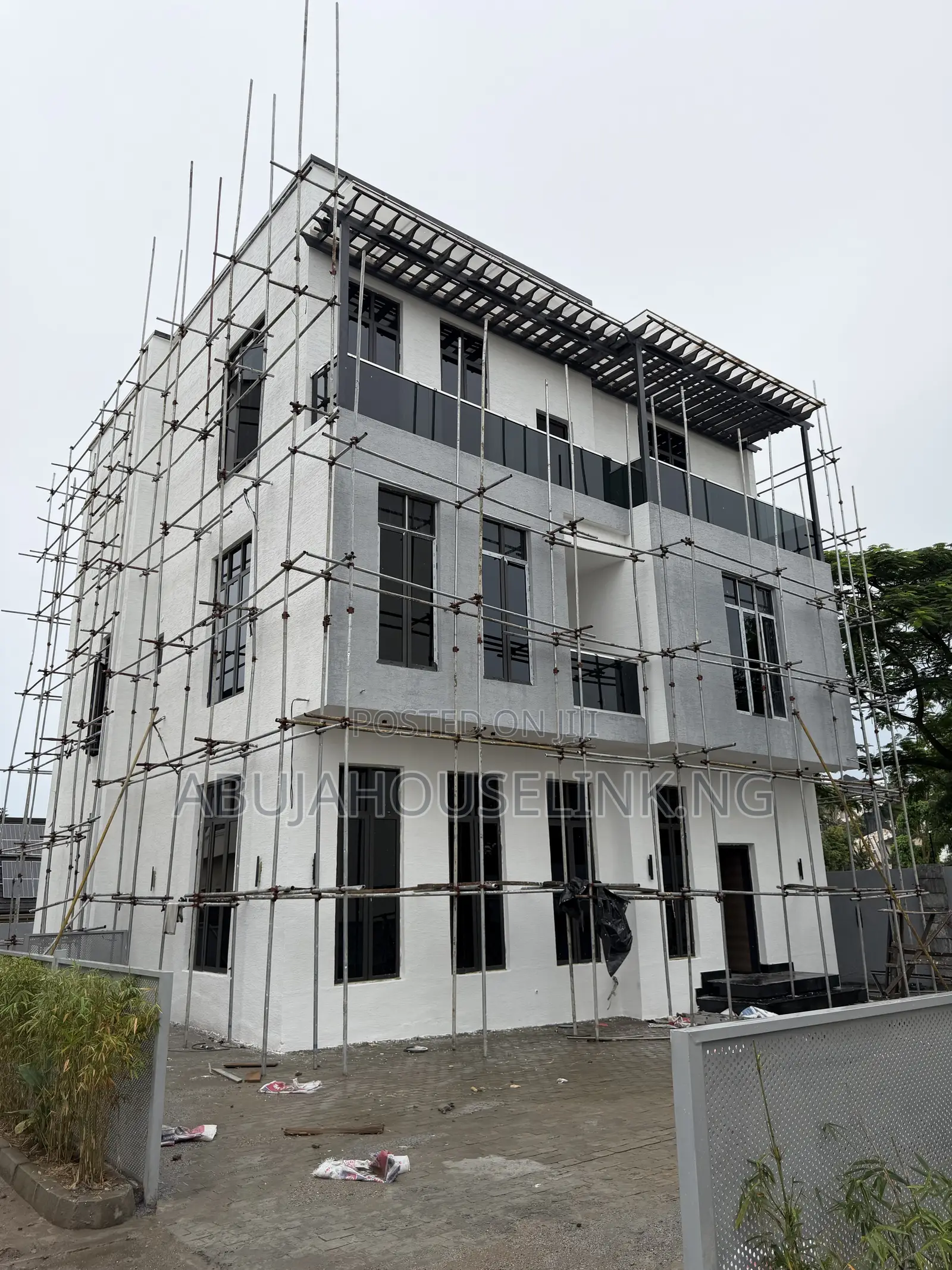 6bdrm Duplex in Asokoro Main Abuja for sale