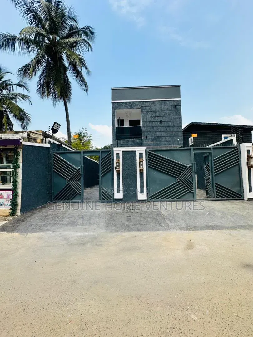 4bdrm Duplex in Berger for sale
