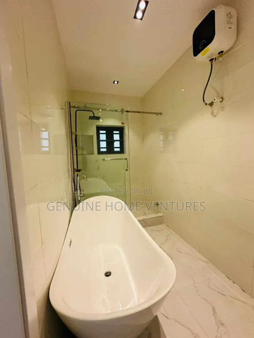 4bdrm Duplex in Berger for sale