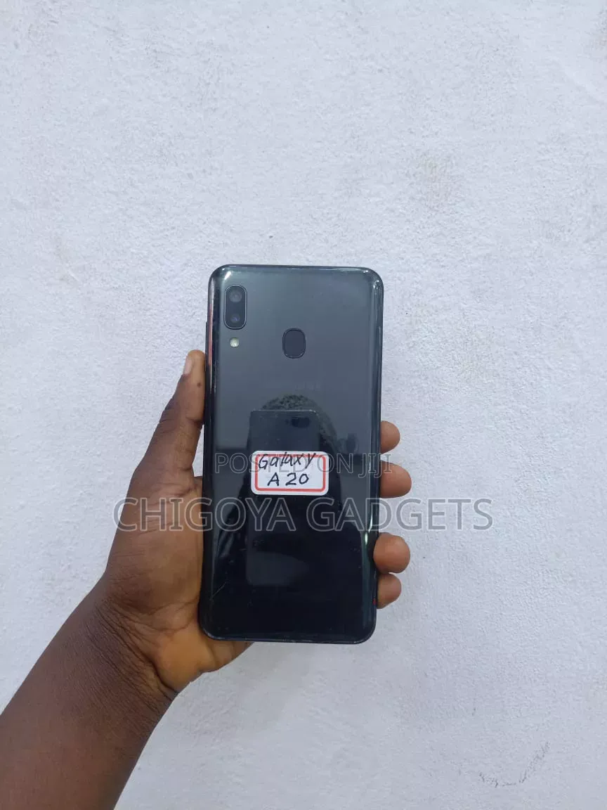 Samsung Galaxy A20 64 GB Blue