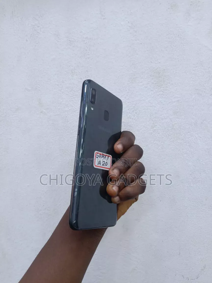 Samsung Galaxy A20 64 GB Blue