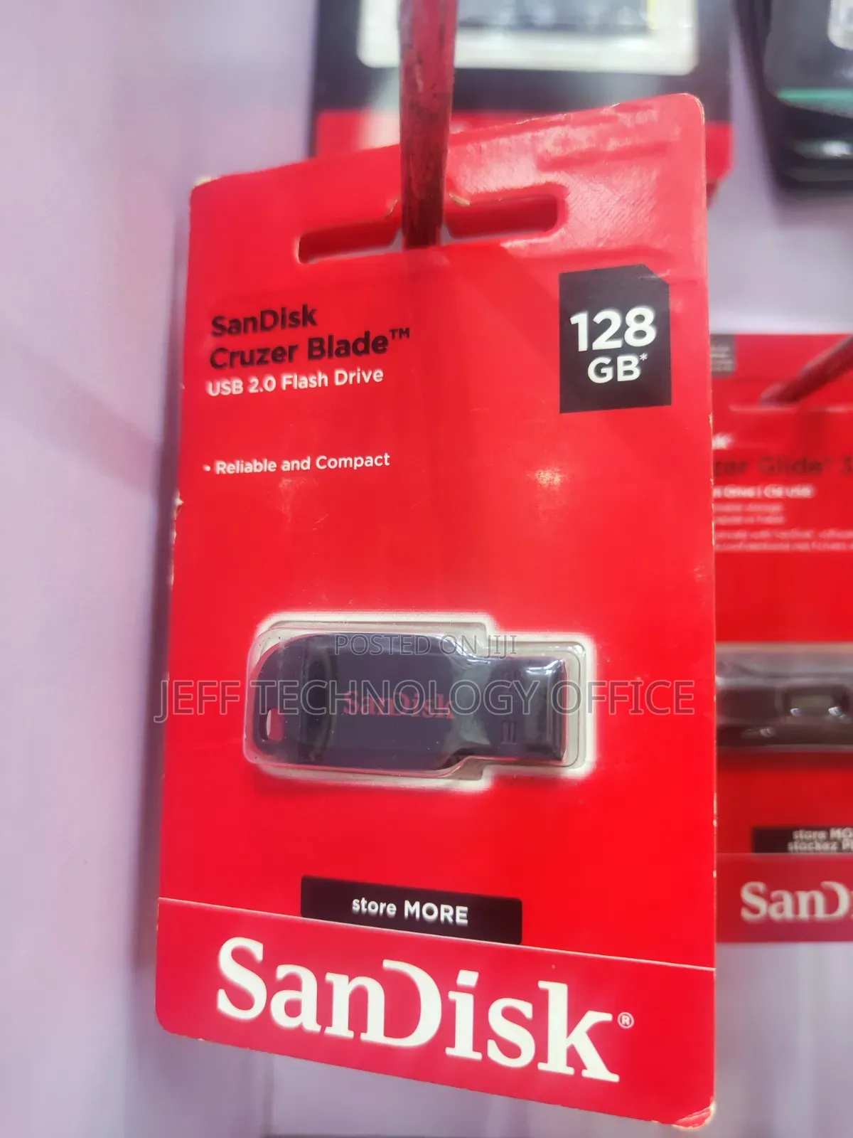 SanDisk Cruzer Blade 128GB USB 2.0 Flash Drive