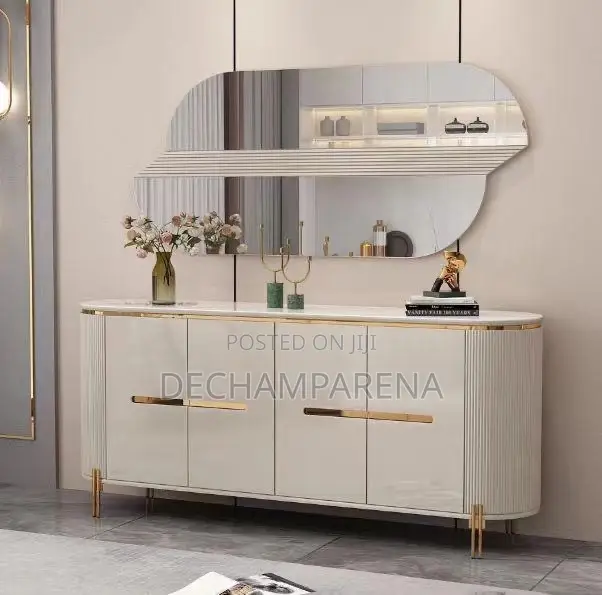 Elegance and Classy Mirror Console