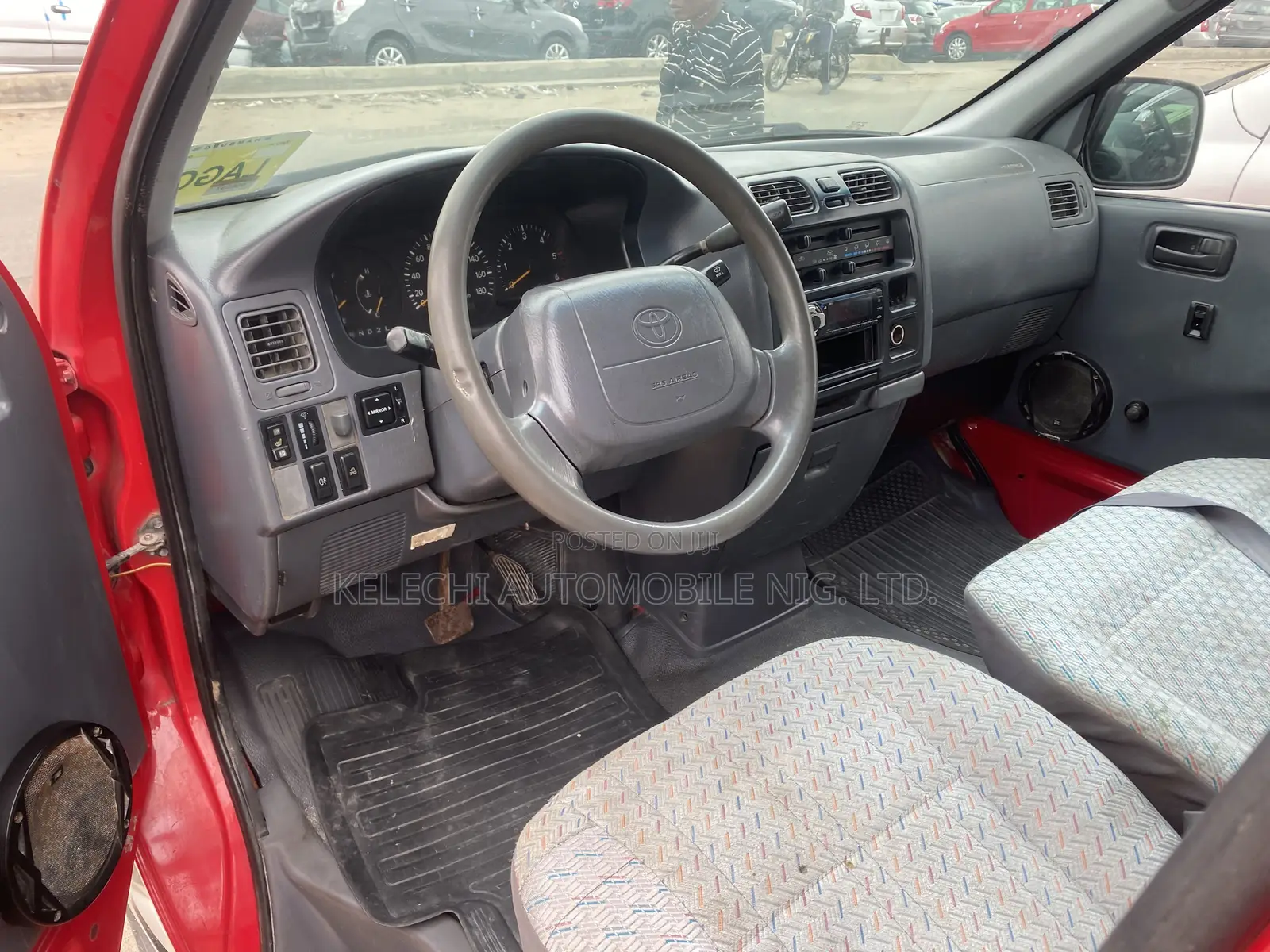 Toyota HiAce 2007 Red
