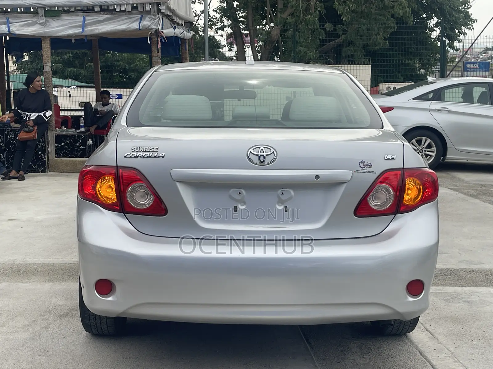 Toyota Corolla LE 4dr Sedan (1.8L 4cyl 4A) 2011 Silver