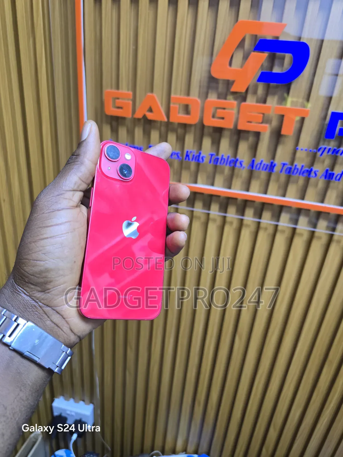 Apple iPhone 14 256 GB Red