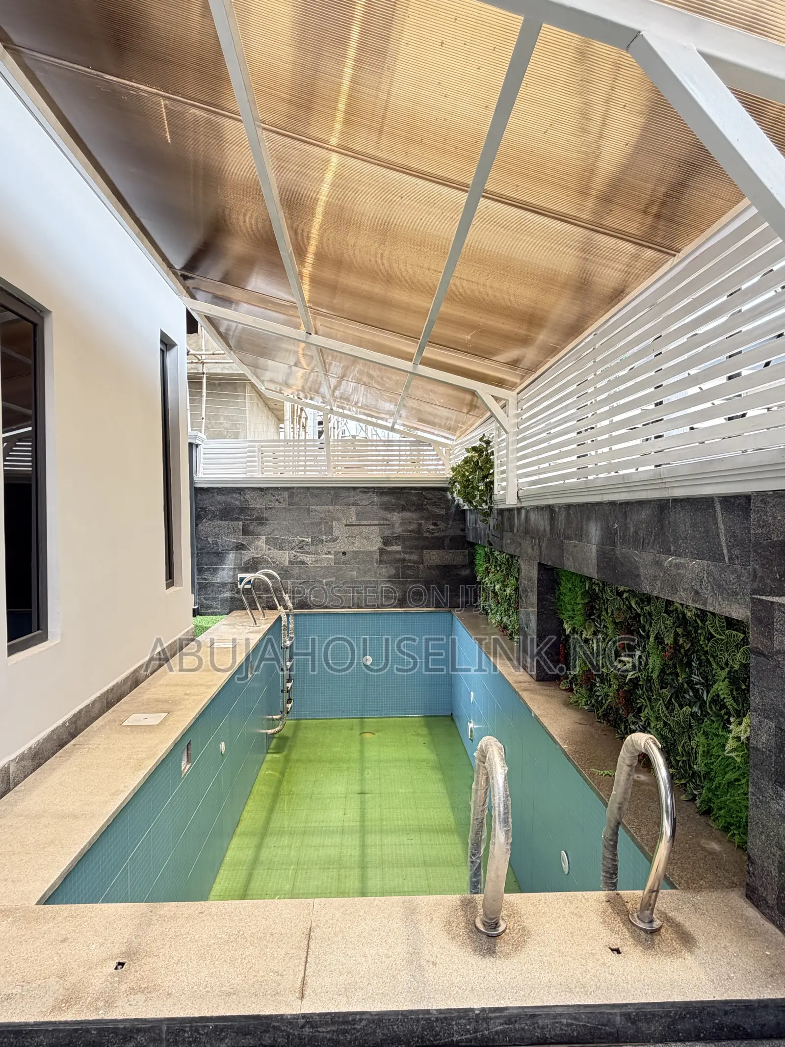 6bdrm Duplex in Apo Resettlement for sale