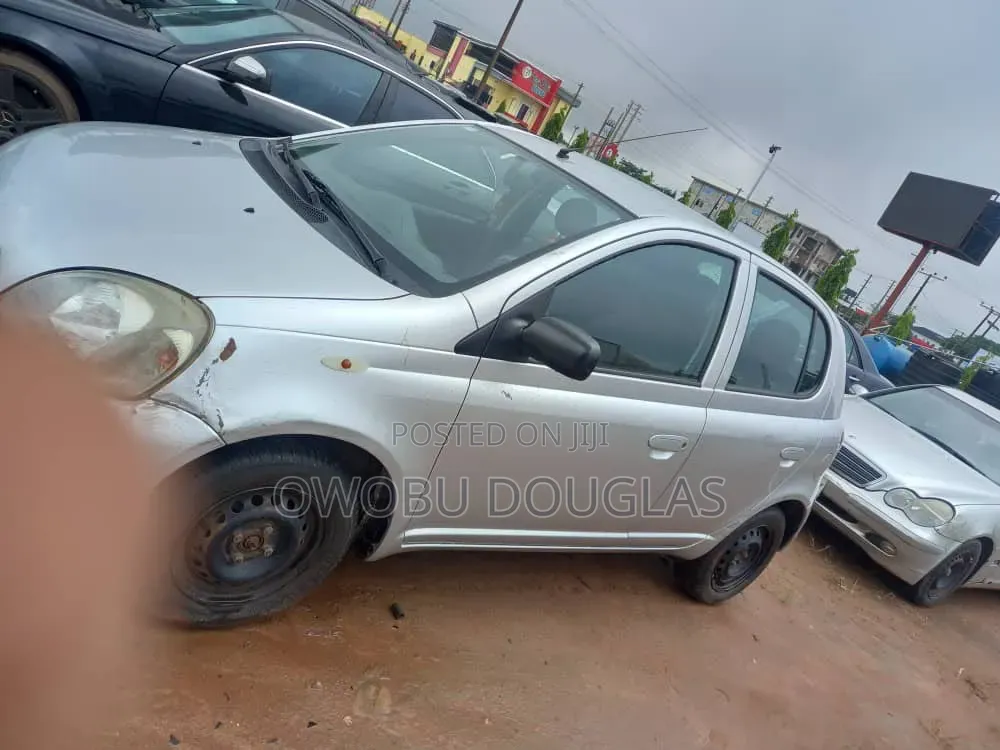 Toyota Yaris 1.4 D-4D C 2004 Silver