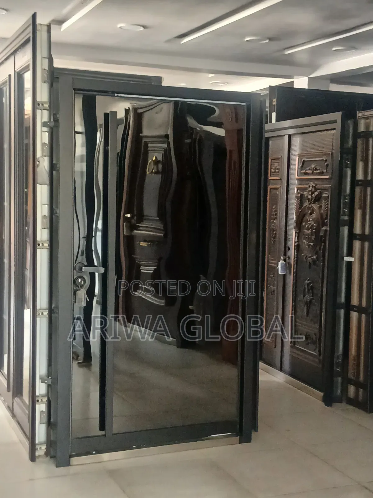 Quality Standard Security Turkey Pivot Door