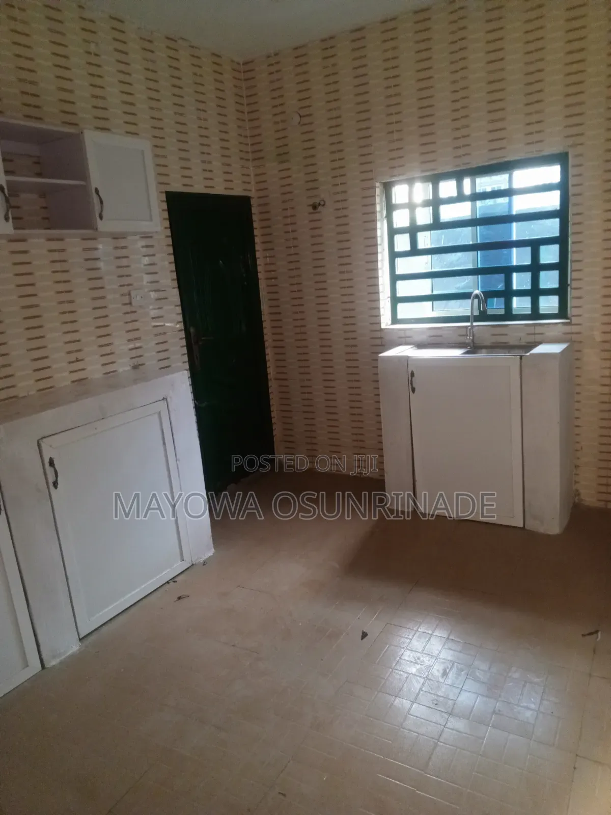 2bdrm Apartment in Ologuneru for rent