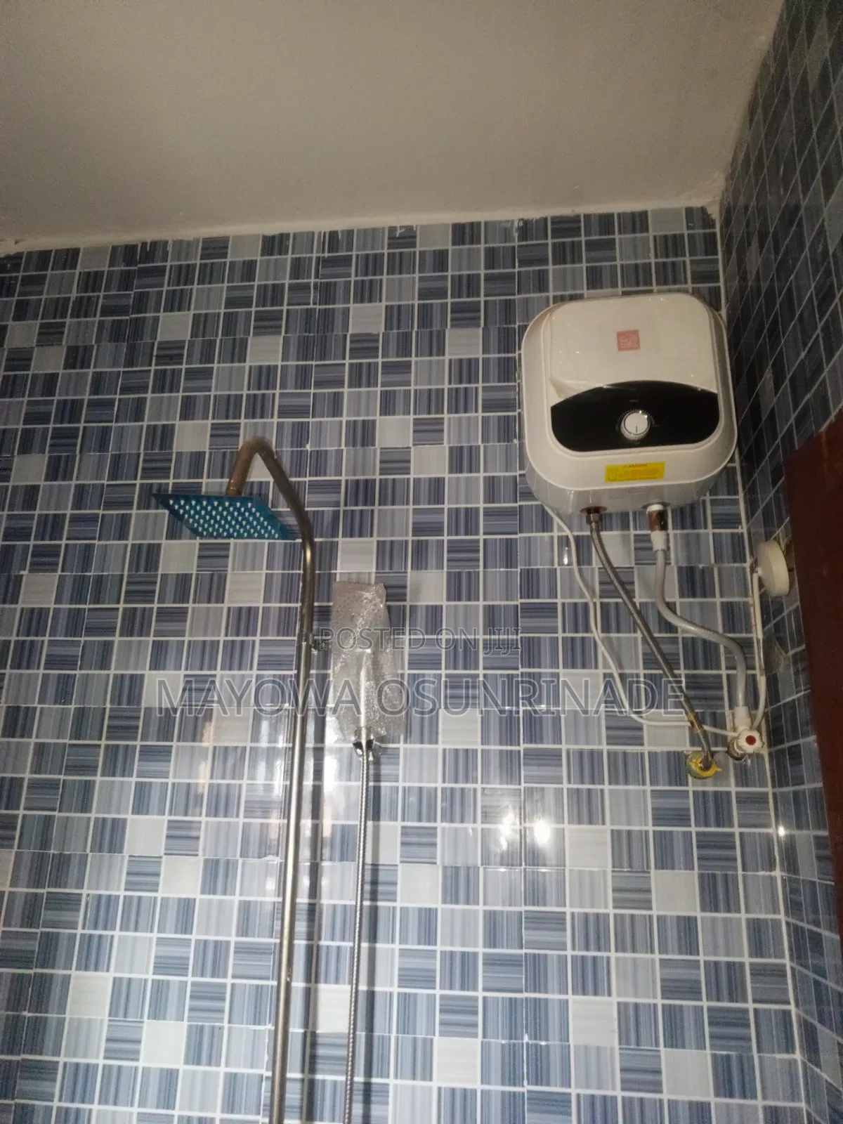 2bdrm Apartment in Ologuneru for rent