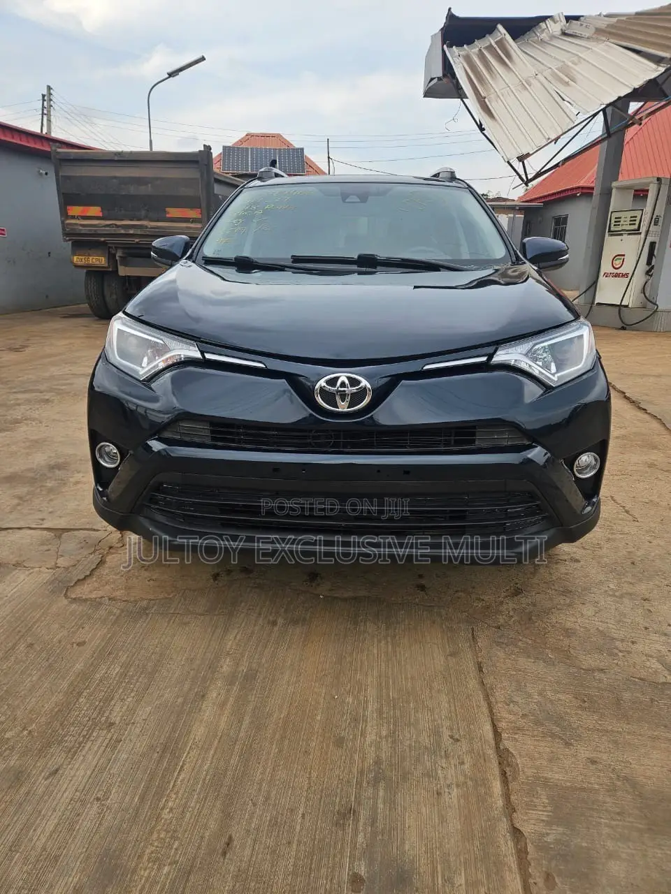 Toyota RAV4 XLE 4dr SUV (2.5L 4cyl 6A) 2018 Black