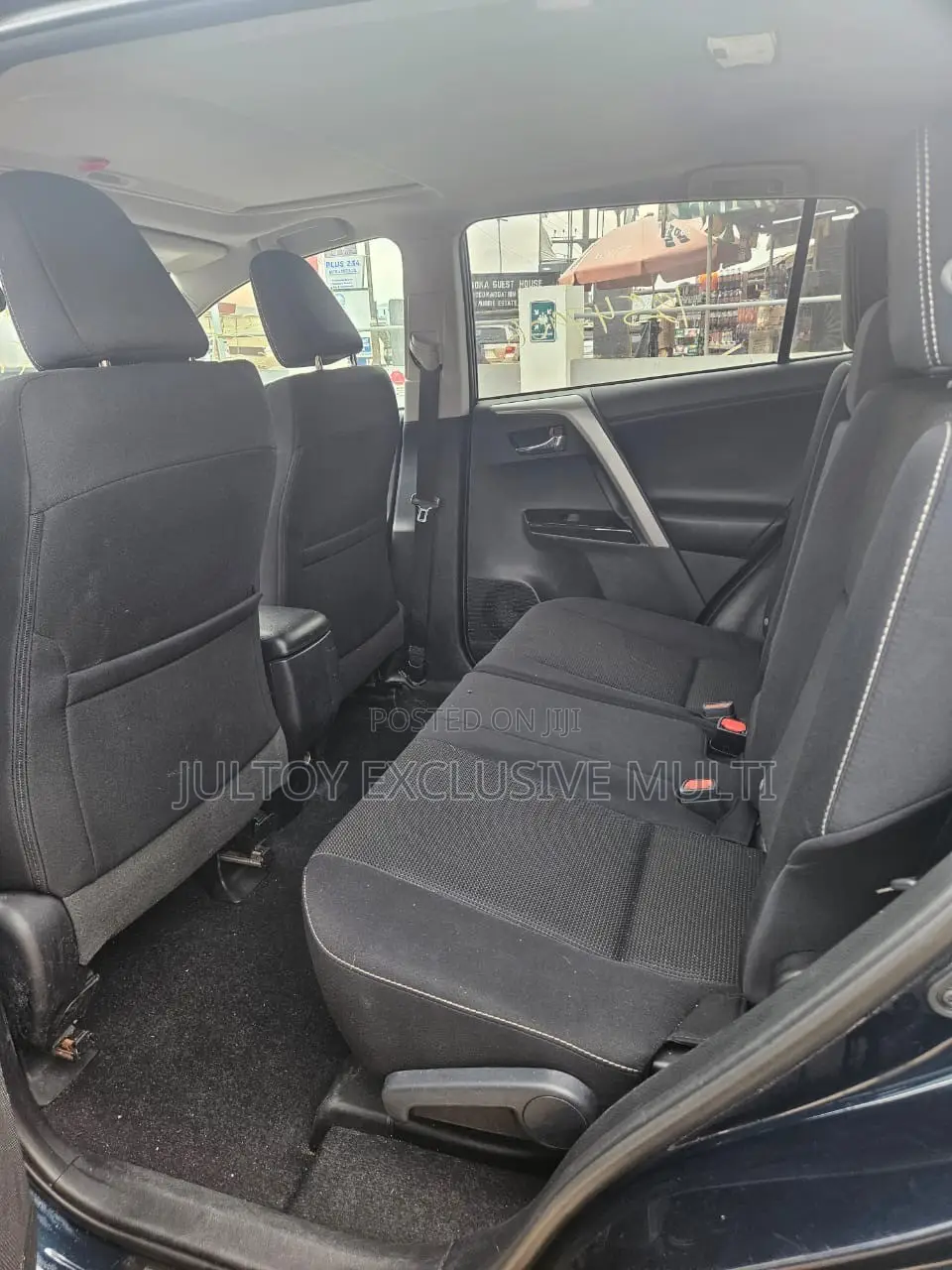 Toyota RAV4 XLE 4dr SUV (2.5L 4cyl 6A) 2018 Black