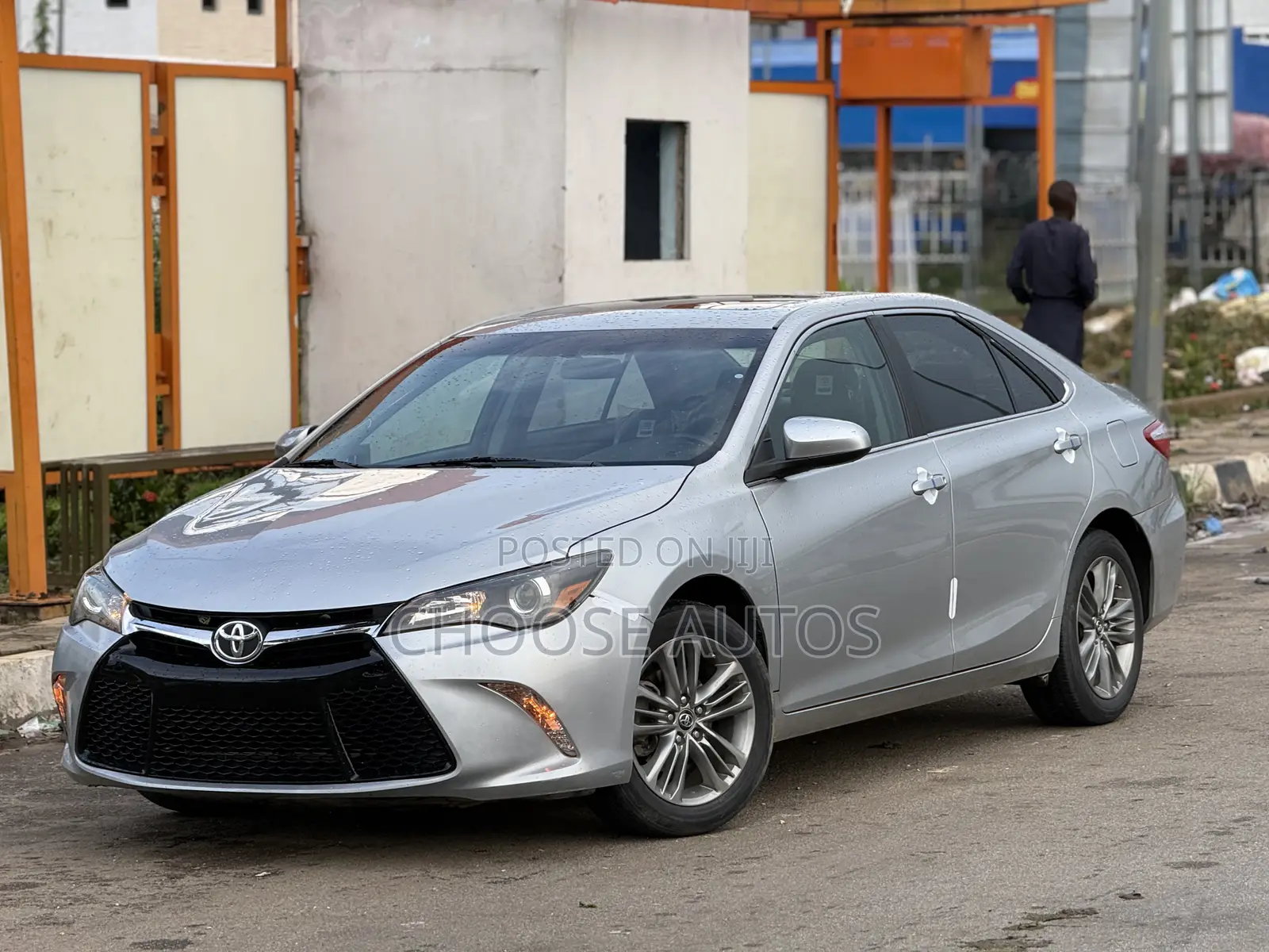 Toyota Camry SE 4dr Sedan (2.5L 4cyl 6A) 2016 Silver
